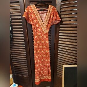 Elegant Red Patterned Maxi Dress